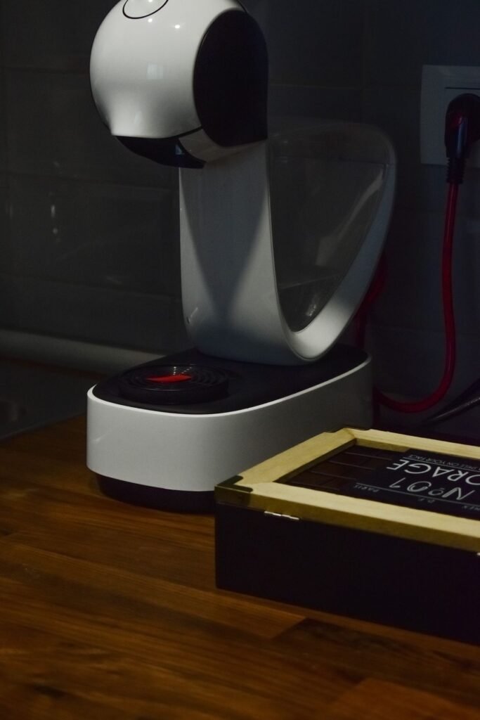 Cafetera WiFi: cómo funciona y funciones que valen la pena