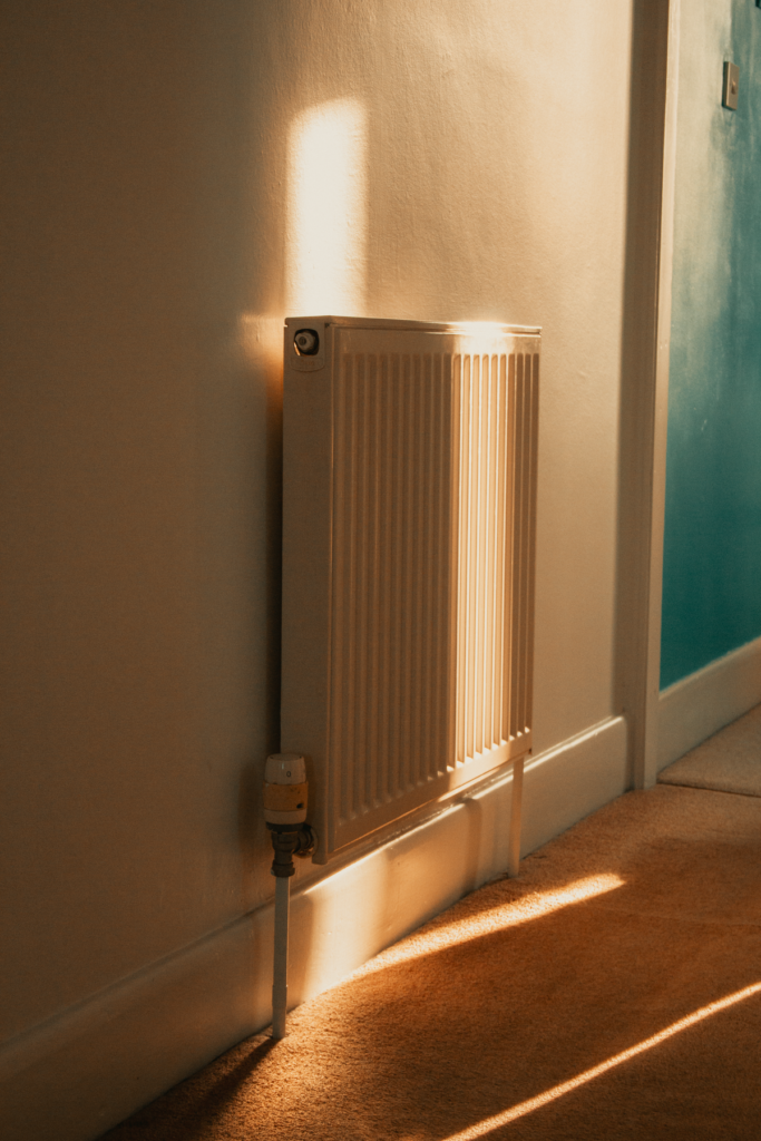 Caldera de gas WiFi: cómo funciona y cómo controlarla por móvil