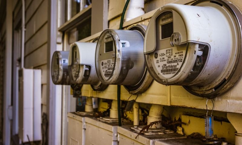 Automatizaciones para ahorrar en la factura de la luz (2026)