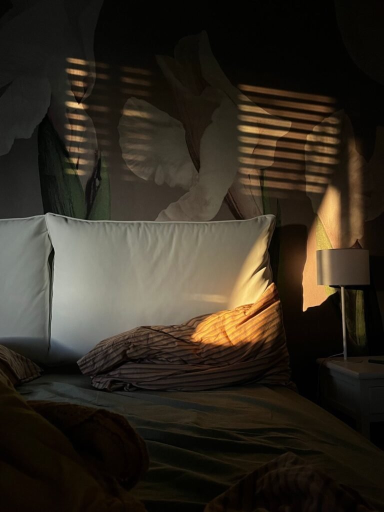 Wake-up light: qué es el despertador de amanecer y si funciona